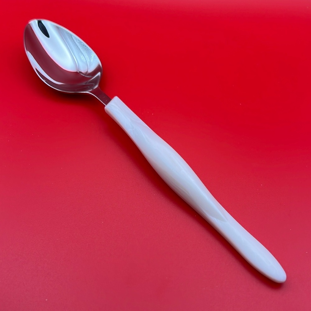 🆕 CUTCO SOUP SPOON PEARL WHITE HANDLE